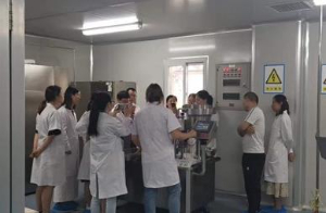 我廠設(shè)備在重慶醫(yī)藥高等?？茖W校正式投入使用